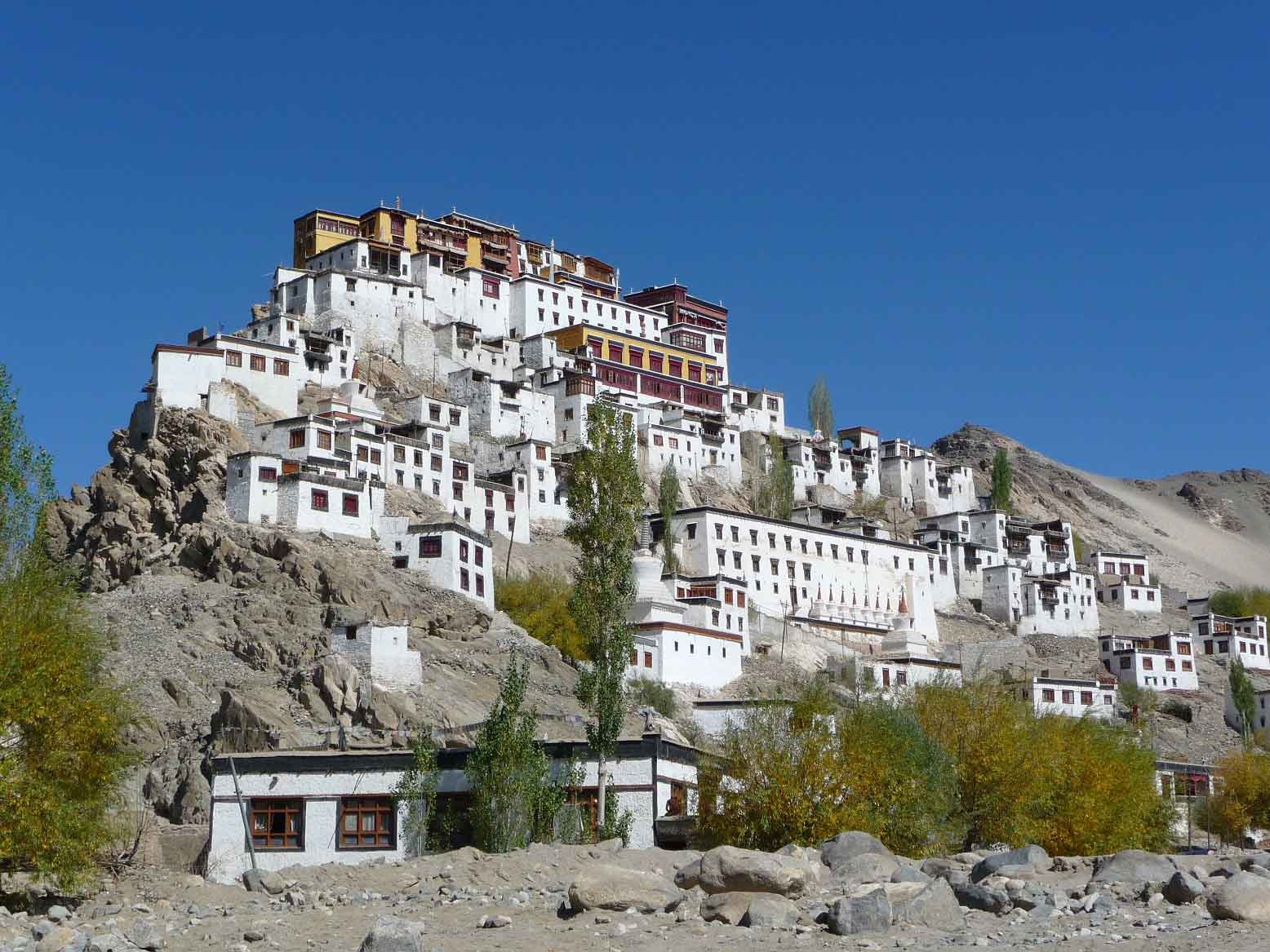 Indiens Himalaya-Region: Berge, Klöster, Mensch & Land mit Halbpension